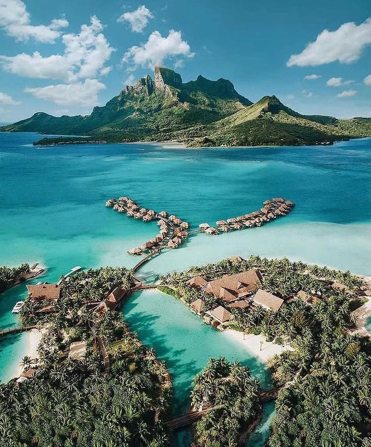 Luxury resort in Bora Bora - The Best Time to Visit Bora Bora 
