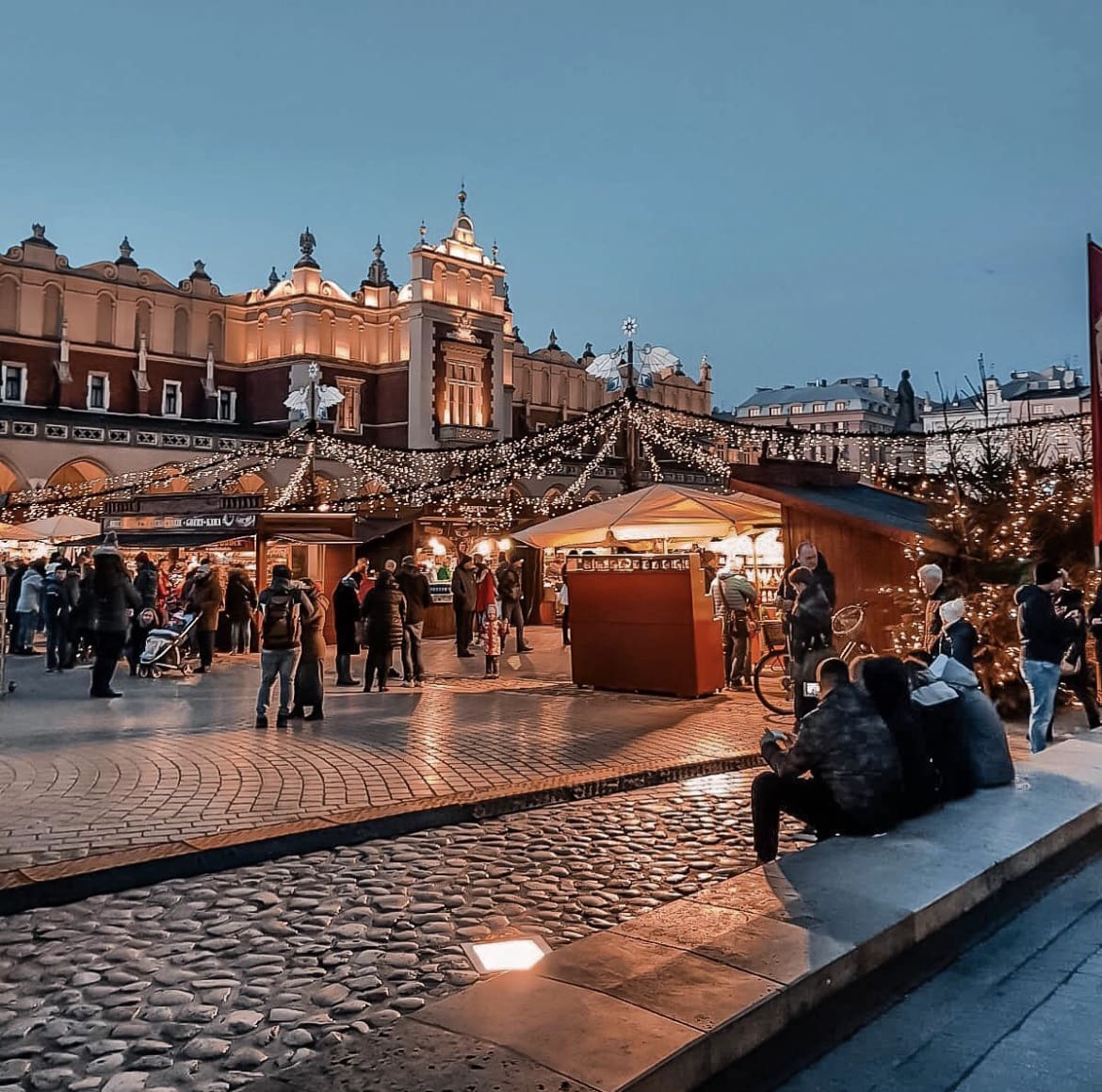 Krakow, Poland – Holiday Magic in the Main Market Square