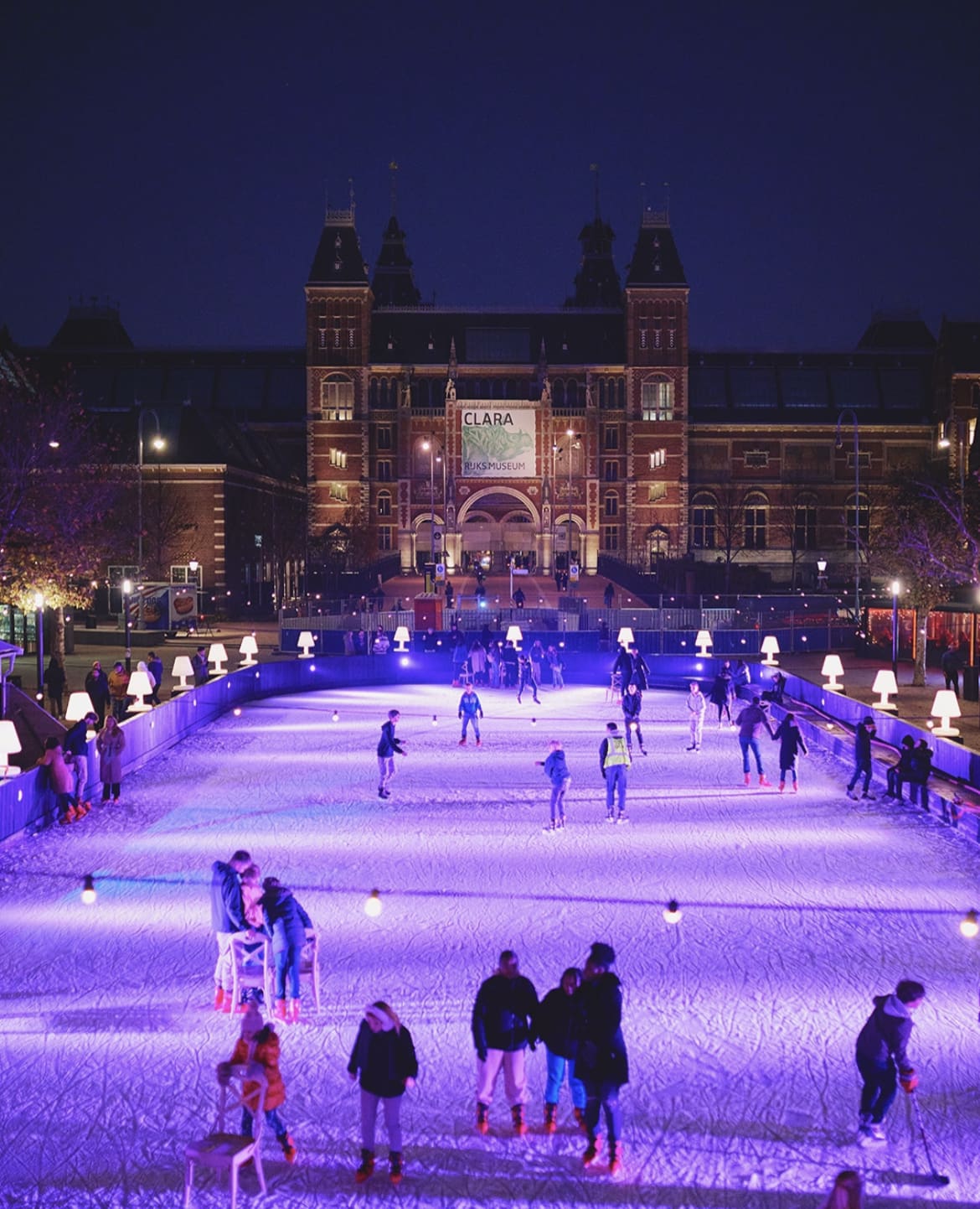 Outdoor ice ring at IceAmsterdam