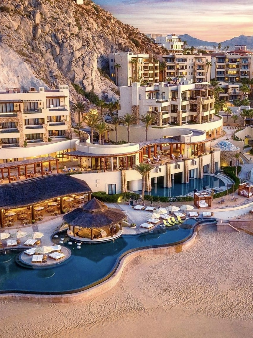 Waldorf Astoria Los Cabos Pedregal: Secluded Elegance Beyond the Tunnel